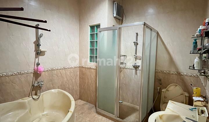 HOUSE FOR RENT IN PONDOK INDAH, SOUTH JAKARTA 2