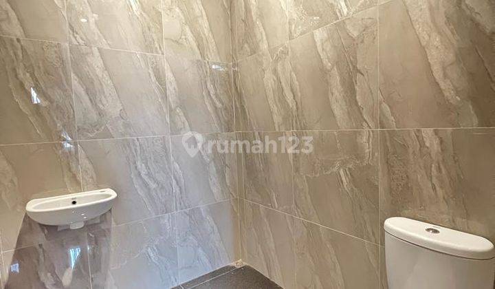 RUMAH SIAP HUNI KOMPLEK GREEN PARK