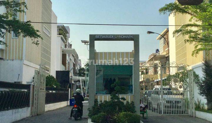 Rumah Luas Komplek Setiabudi Landmark Row Komplek Luas 1