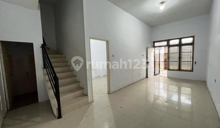 Rumah 2 Lantai di Jalan Brigjend Zein Hamid Gang Saudara