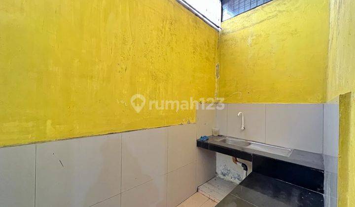 Rumah 2 Lantai di Jalan Brigjend Zein Hamid Gang Saudara