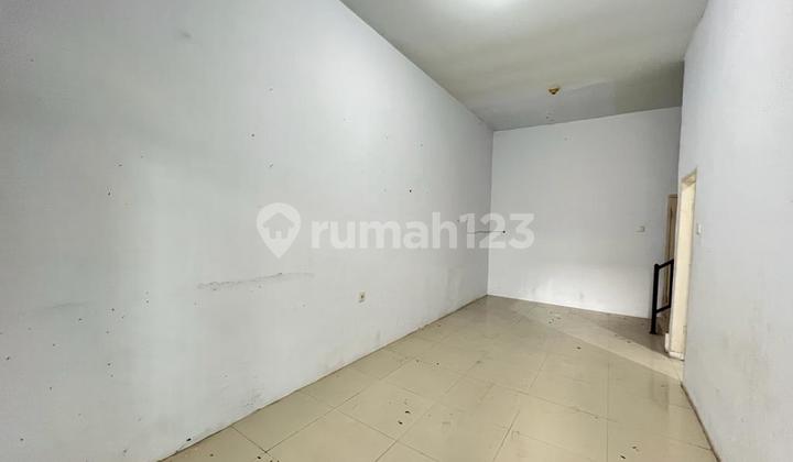 Rumah 2 Lantai di Jalan Brigjend Zein Hamid Gang Saudara