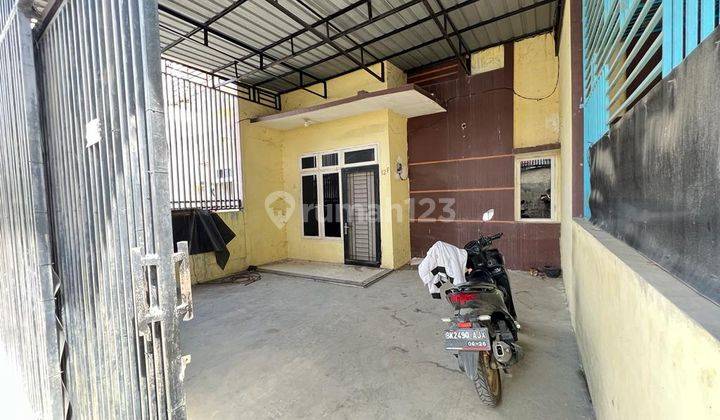 Rumah 2 Lantai di Jalan Brigjend Zein Hamid Gang Saudara