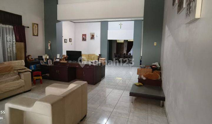 Rumah Luas Lokasi Asri Di Jalan Grafari Dekat Krakatau Cemara  9