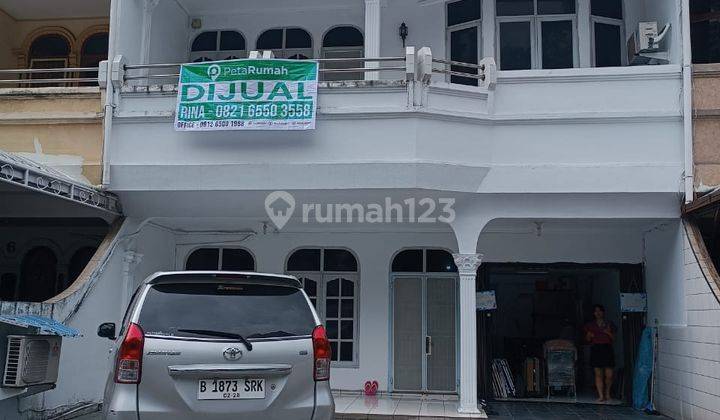 Rumah Mewah Lokasi Inti Kota Medan Jalan Kelapa Sawit Putri Hijau 1