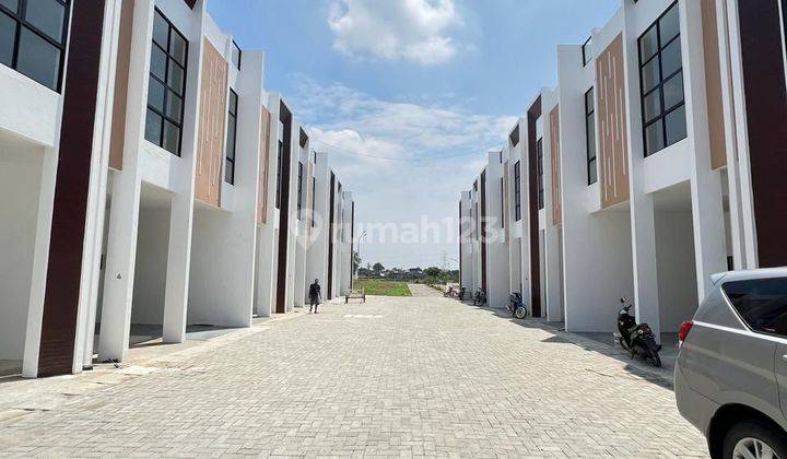 Rumah 2 Lantai Komplek Green Park Type Orchid Medan Kota 2