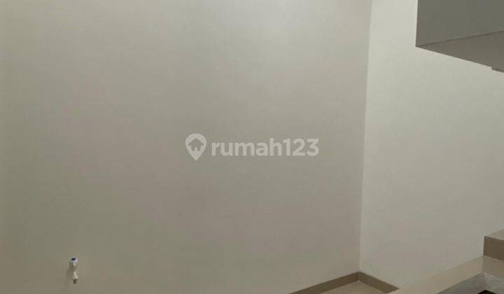 Rumah dp 0% model clasic dekat pintu toll sawangan depok 1