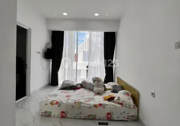 Rumah modern di royal sumatra medan dengan suasana sejuk