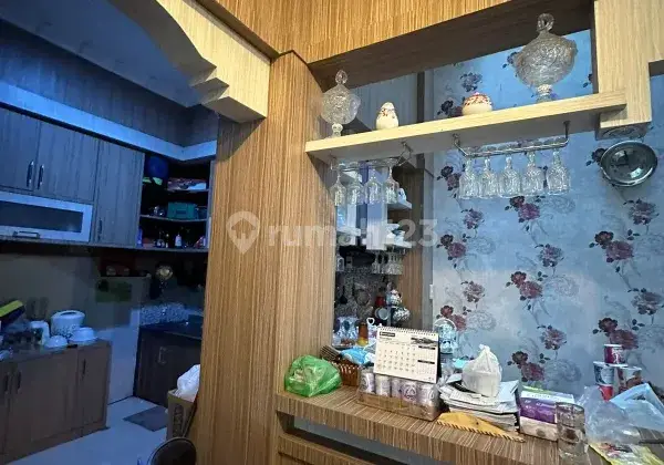 Rumah mewah 2 lantai full furnish daerah gatsu