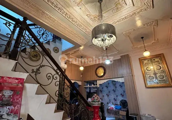 Rumah mewah 2 lantai full furnish daerah gatsu