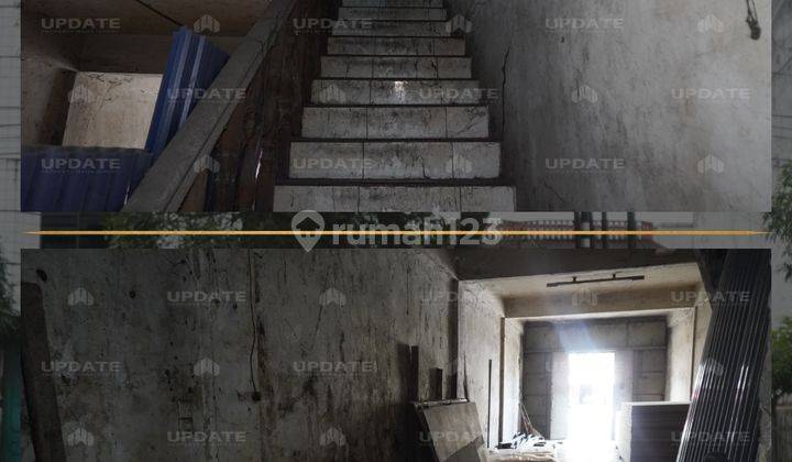 Rumah 3 Lantai di Daerah Kapten Sumarsono 
jl. Kapten Sumarsono, Medan 8