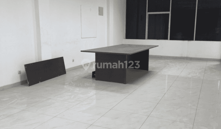 Disewakan Ruko Gandeng 4 Lantai di Pancoran, Pasar Minggu, Jaksel 6