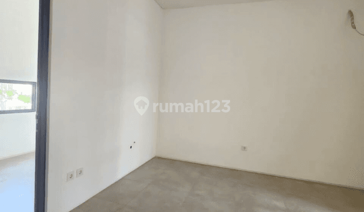 Sewa Rumah Usaha Garden House di Grand Wisata, Bekasi, Jawa Barat 4