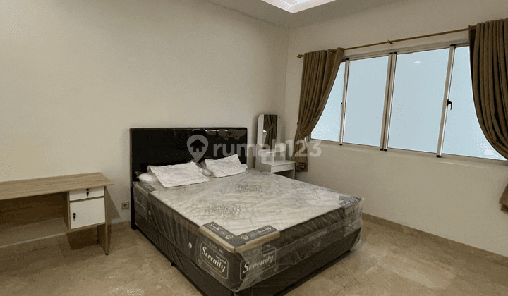 Disewakan Rumah Siap Huni Golf Residence Kemayoran, Jakarta Pusat 1