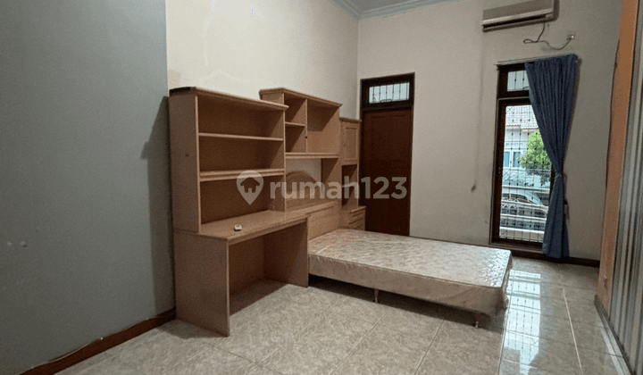 Disewakan Rumah 2.5 Lantai Siap Huni, Duri Kepa, Jakarta Barat 1