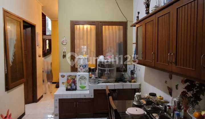 Rumah Lama 1,5 Lantai Setraduta 