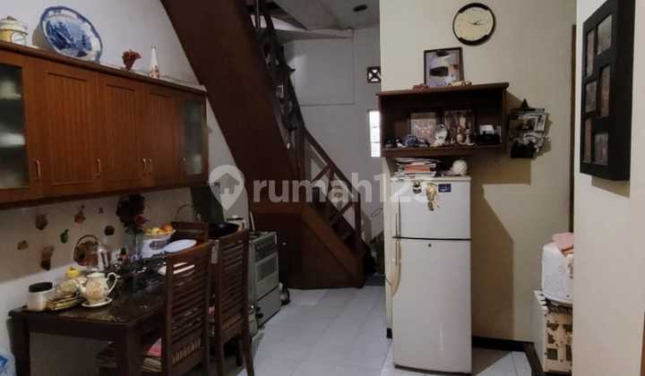 Rumah Lama 1,5 Lantai Setraduta  2