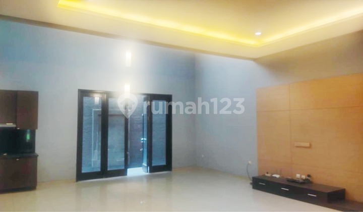 Nice 2 Story House Singgasana 2