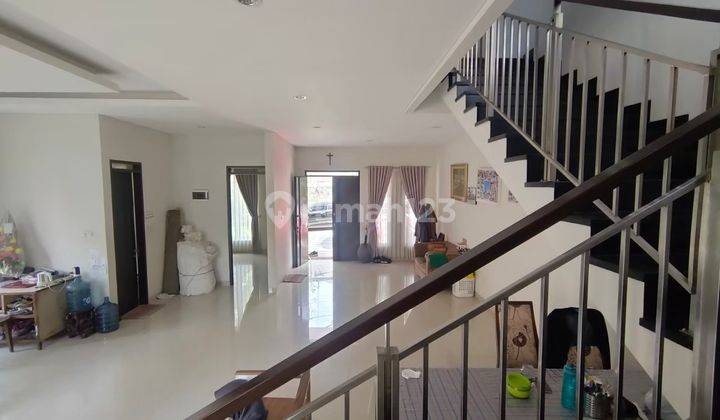 Rumah Bagus Unfurnished SHM di Pondok Hijau, Bandung 1