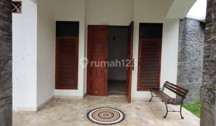 Rumah Bagus Semi Furnished SHM di Setra Indah, Bandung 1