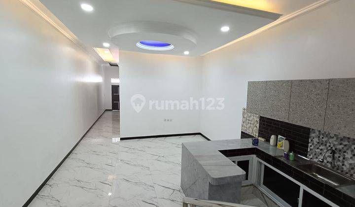 Rumah 2 Lantai Bagus Unfurnished SHM di Sayap Otista, Bandung 1