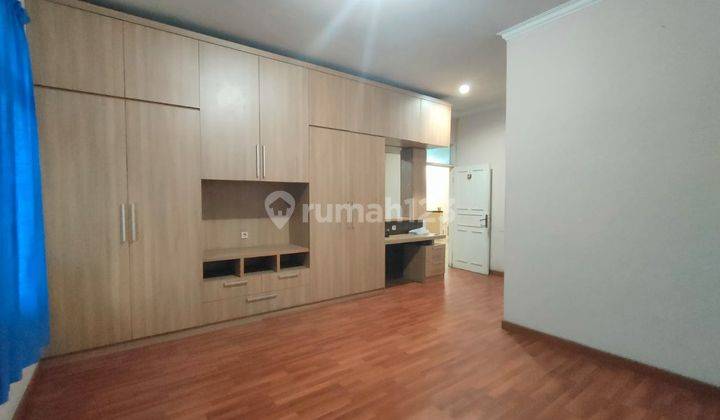 Rumah 2 Lantai Bagus Unfurnished SHM di Taman Holis Indah, Bandung 1