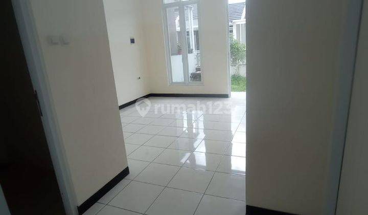 Rumah Bagus Unfurnished SHM di Taman Kopo Indah Greenville , Bandung 1