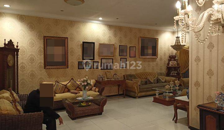 Rumah Bagus Unfurnished SHM di Cibolerang, Bandung 1