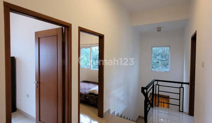 Rumah 2 Lantai Bagus Furnished SHM di Terusan Sutami , Bandung 2