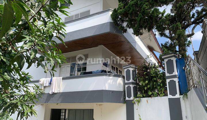 Rumah 2 Lantai Bagus Unfurnished SHM di Sayap Cipaganti, Bandung 2