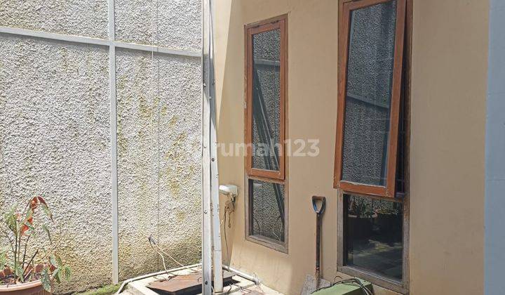 Rumah Bagus Unfurnished SHM di Taman Holis Indah 2, Bandung 2