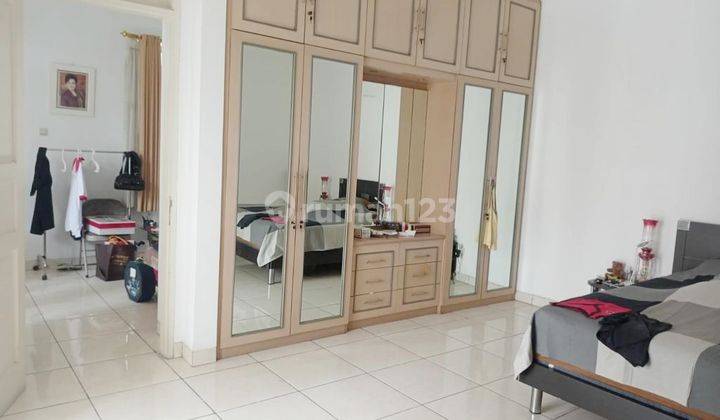 Rumah Bagus Semi Furnished SHM di Babakan Jeruk, Bandung 2