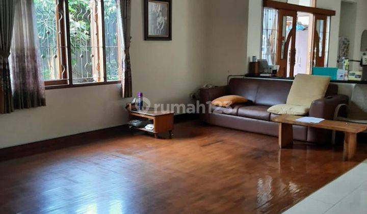 Rumah 2 Lantai Bagus Semi Furnished SHM di Taman Millenium, Bandung 1