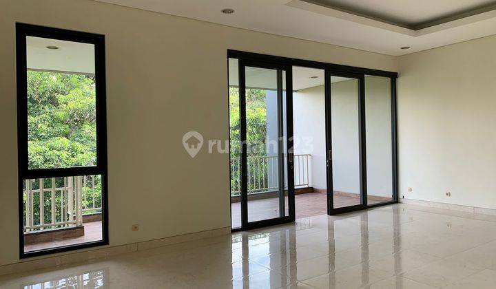 Rumah 3 Lantai Bagus Unfurnished SHM di Ciumbuleuit, Bandung 2