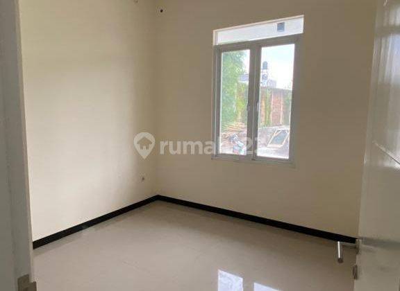 Rumah Bagus Unfurnished SHM di Taman Kopo Indah 5, Bandung 2