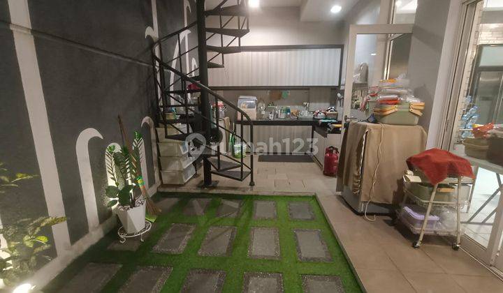 Rumah Bagus Furnished SHM di Kota Baru Parahyangan Tatar Mayang Sunda, Bandung 1