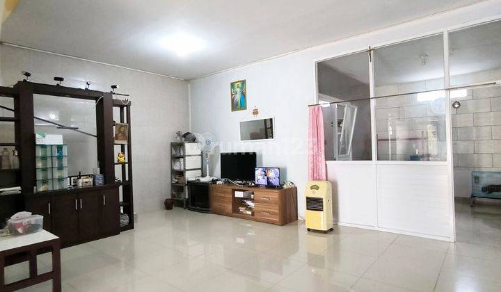 Rumah Singgasana Pradana Bagus Unfurnished SHM di Bandung, Bandung 1