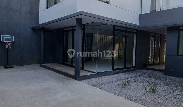 Rumah 2 Lantai Bagus Unfurnished SHM di Nayapati Residence Kbp , Bandung 1