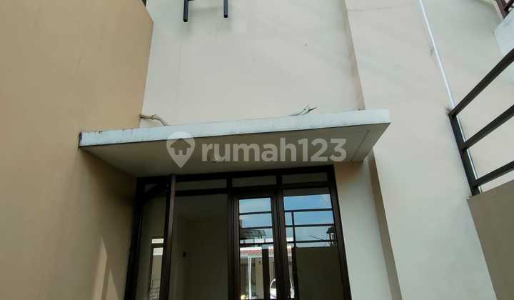 Sewa rumah baru emerald gateway pasteur 2 Lantai 7