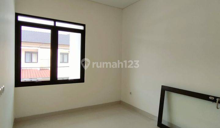 Sewa rumah baru emerald gateway pasteur 2 Lantai 11