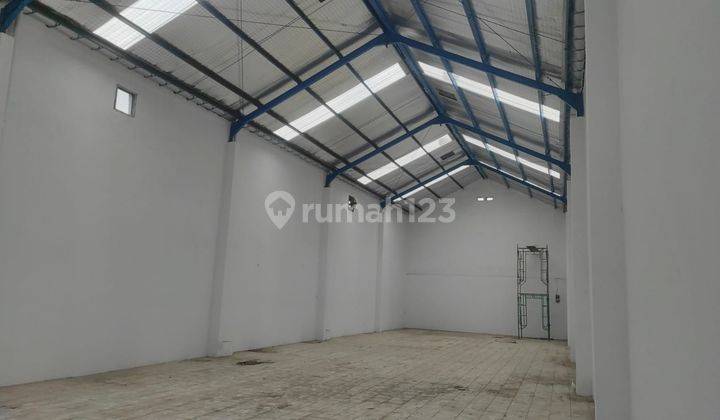 Gudang di Manglid, Bandung 1.500 m Bagus SHM 2