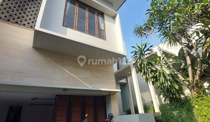 Forsale Modern House di kemang lingkungan tenang dan jalan lebar 1