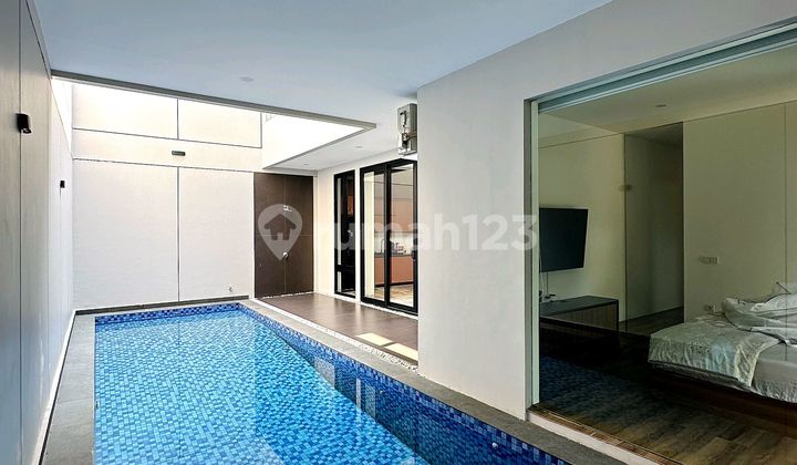 Luxury House Best Location At Alam Sutera 2