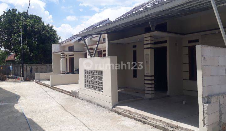 di Susukan parakanjati Bojong gede
Dekat tol bomang Rumah SHM Baru Barat 8