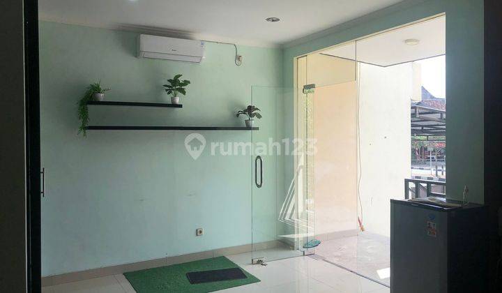 Ruko di Jalan ringroad selatan no 5,
Bantul DIY 100 m Bagus 3 lantai 6