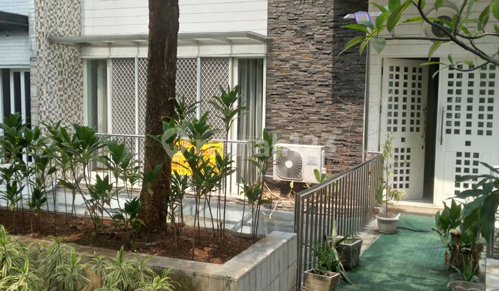 Kemayoran View Golf Double Decker House Area 300 Meters 1