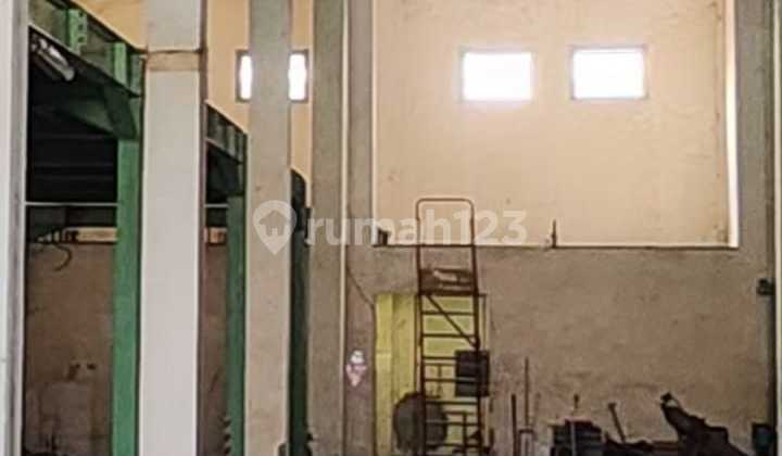 For rent: Warehouse on Daan Mogot Main Road, West Jakarta, Building Area 1500 m², 3 floors