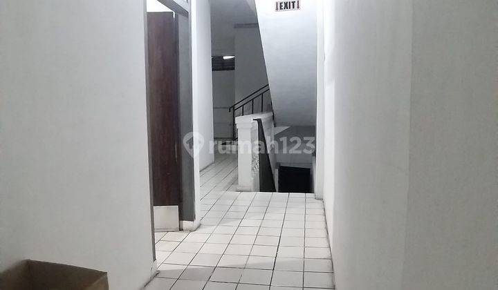 Dijual Ruko 3 Lt dgn letak yg strategis  9