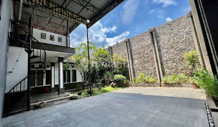 Disewa Rumah besar dan cantik harga murah 1