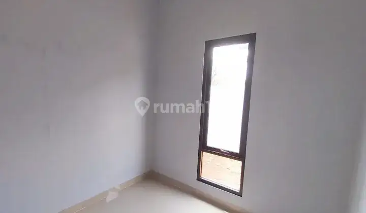 Rumah minimalis modern terbaru dekat dengan akses tol  5